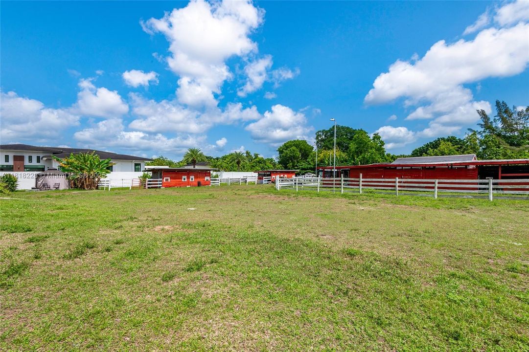 Active With Contract: $2,600,000 (6 beds, 2 baths, 3950 Square Feet)