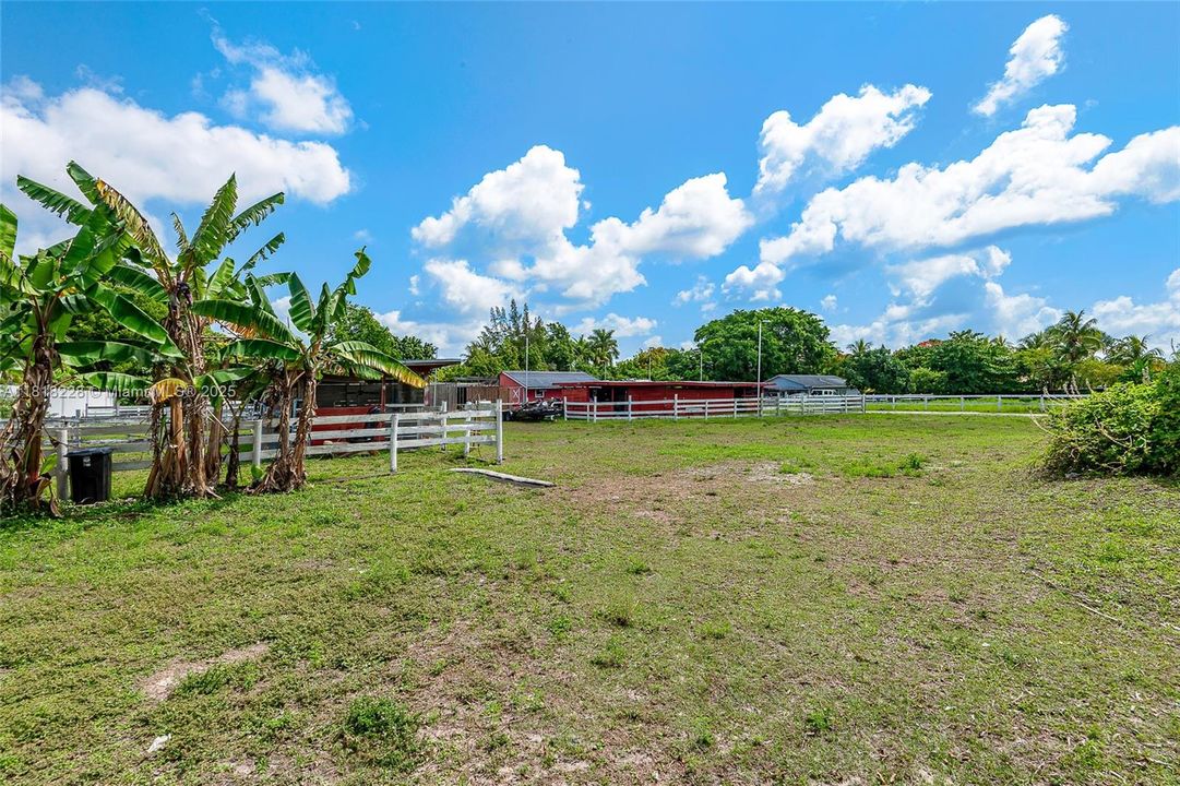 Active With Contract: $2,600,000 (6 beds, 2 baths, 3950 Square Feet)