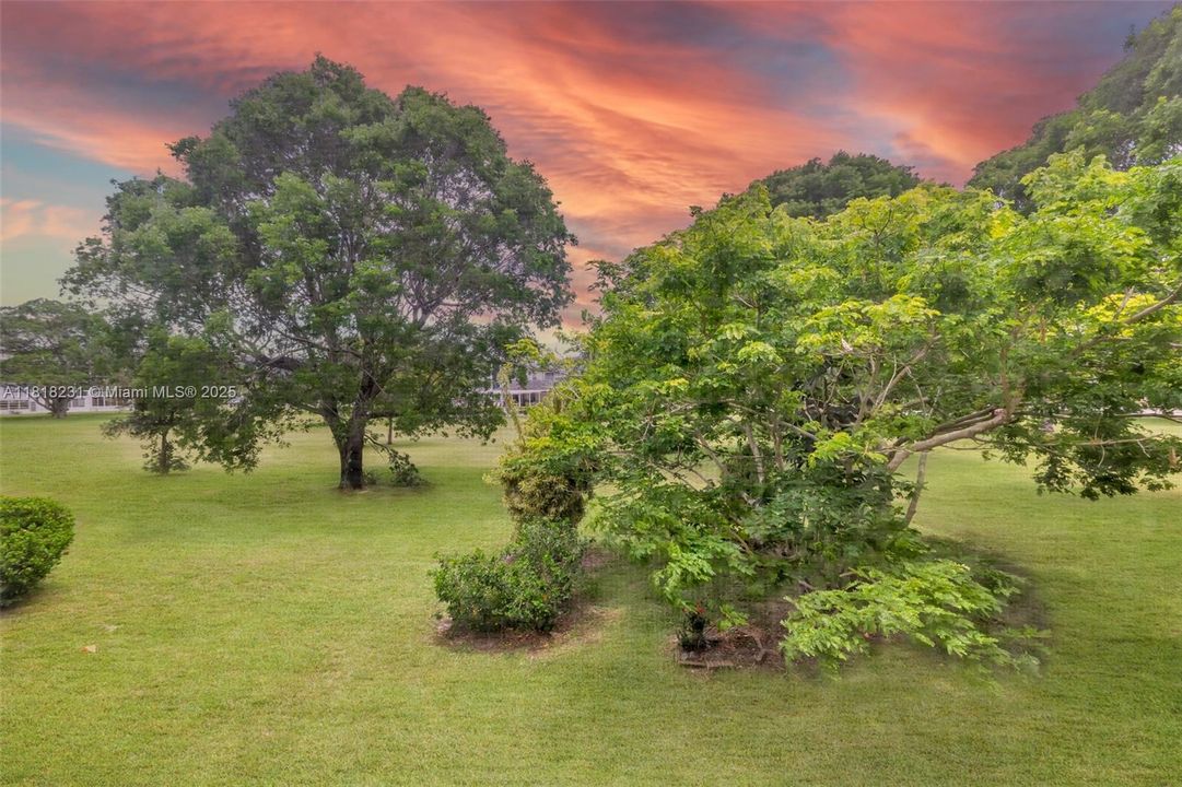 待售: $109,000 (1 贝兹, 2 浴室, 719 平方英尺)