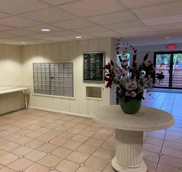 Vendido Recientemente: $370,000 (2 camas, 2 baños, 1180 Pies cuadrados)