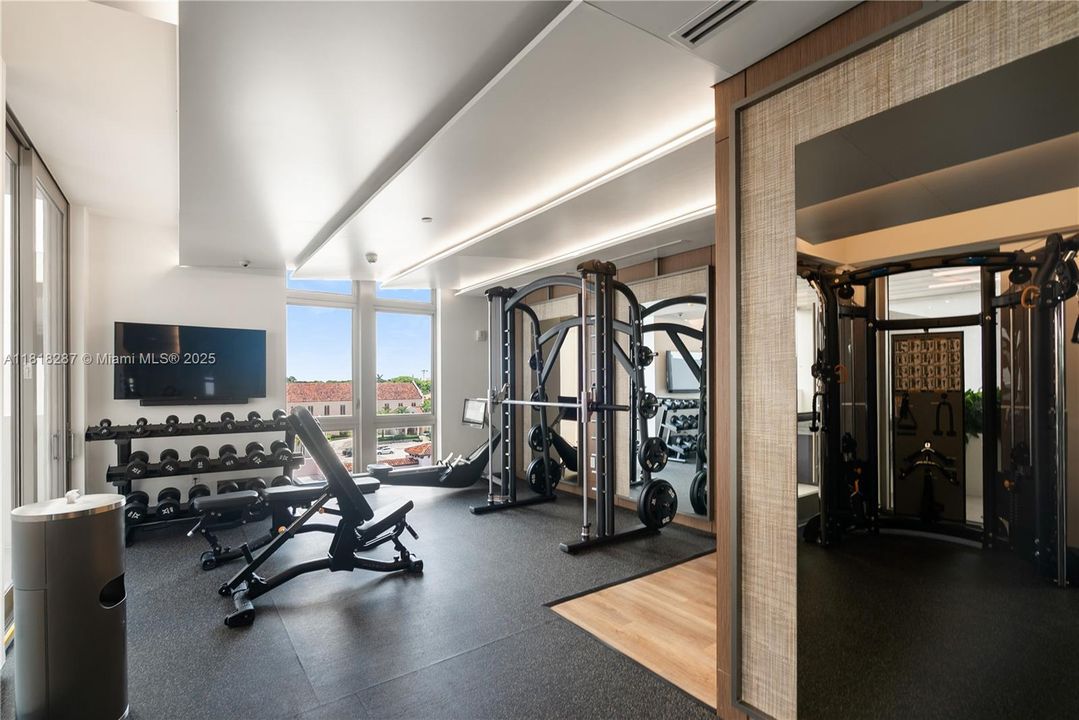 Active With Contract: $15,500 (3 beds, 3 baths, 2732 Square Feet)