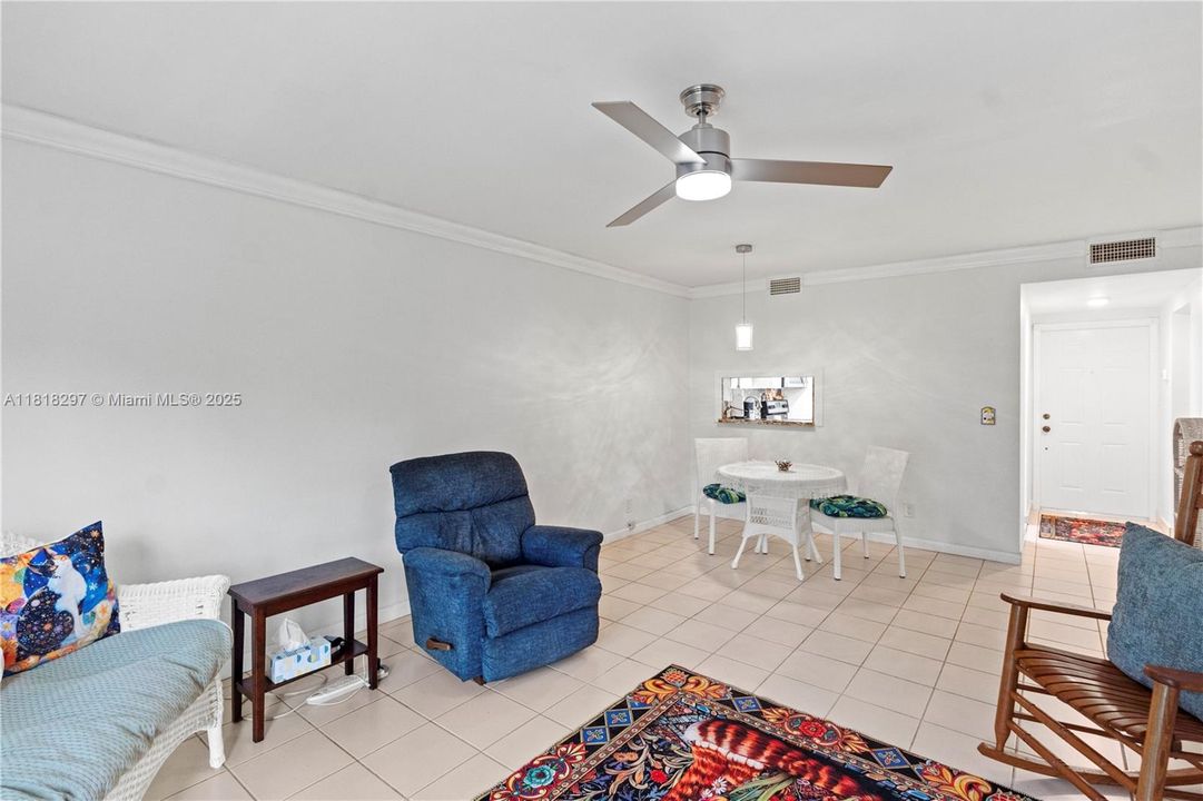 Под контрактом: $170,000 (1 спален, 1 ванн, 672 Квадратных фут)