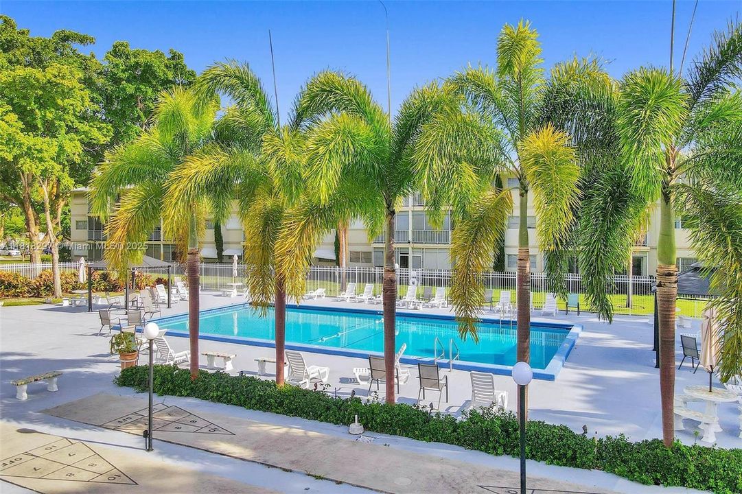 Под контрактом: $170,000 (1 спален, 1 ванн, 672 Квадратных фут)