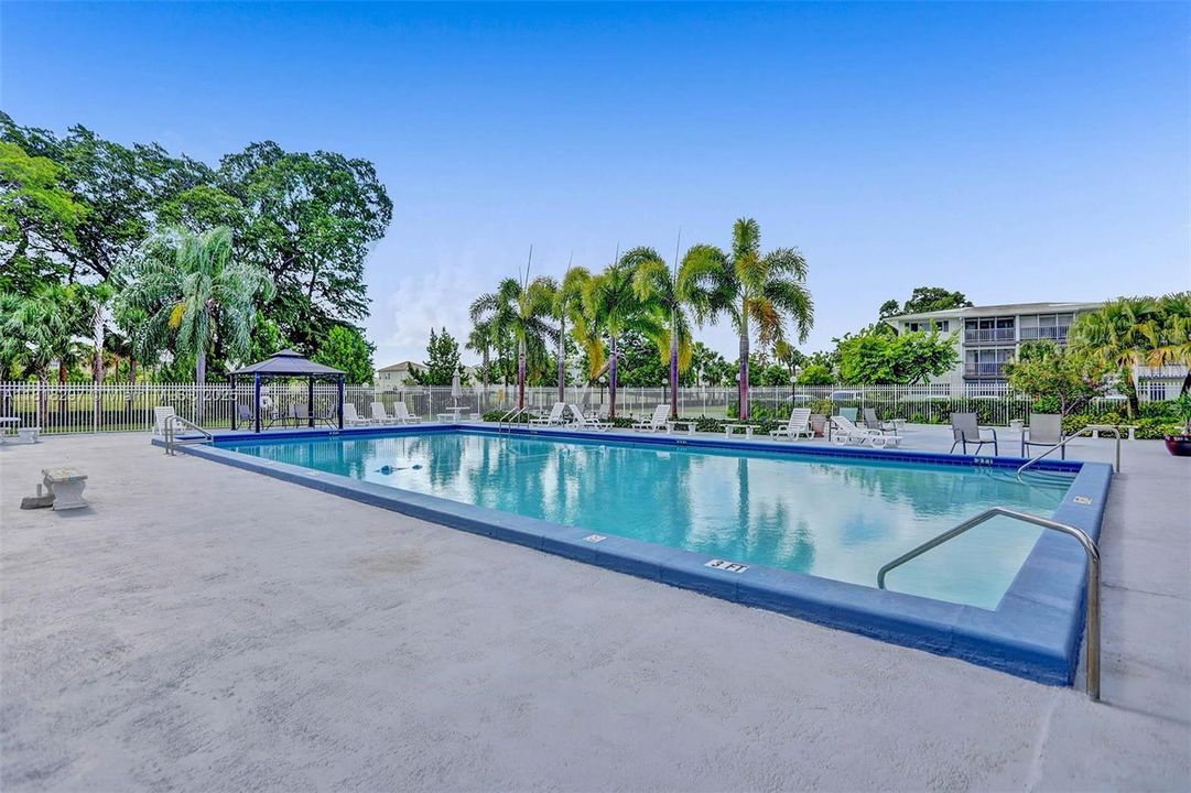 Под контрактом: $170,000 (1 спален, 1 ванн, 672 Квадратных фут)