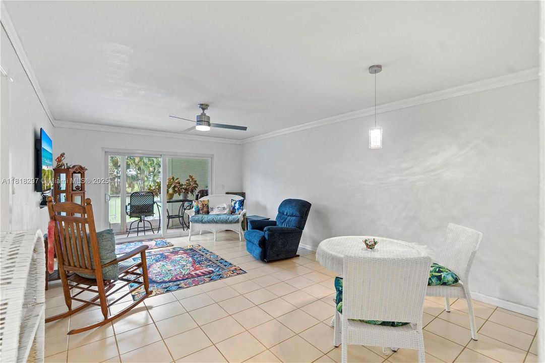 Под контрактом: $170,000 (1 спален, 1 ванн, 672 Квадратных фут)