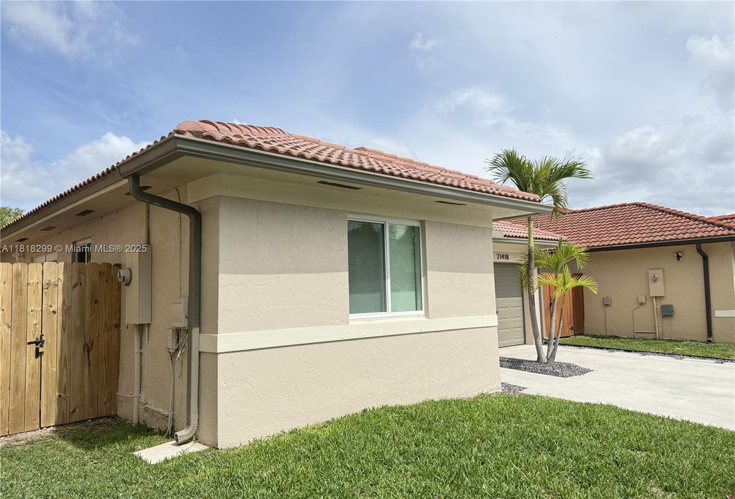 Vendido Recientemente: $550,000 (3 camas, 2 baños, 1381 Pies cuadrados)