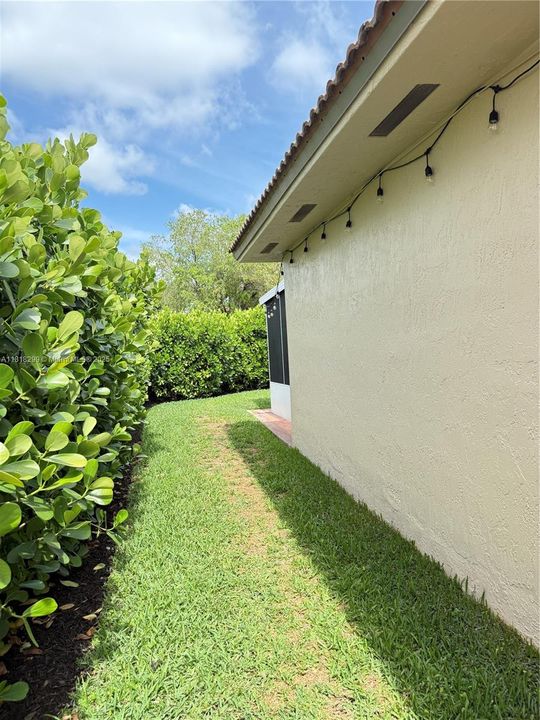 Vendido Recientemente: $550,000 (3 camas, 2 baños, 1381 Pies cuadrados)