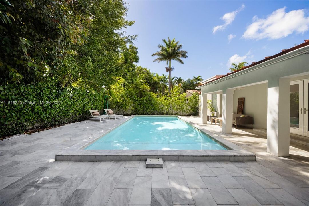 Недавно продано: $1,849,000 (4 спален, 3 ванн, 2614 Квадратных фут)