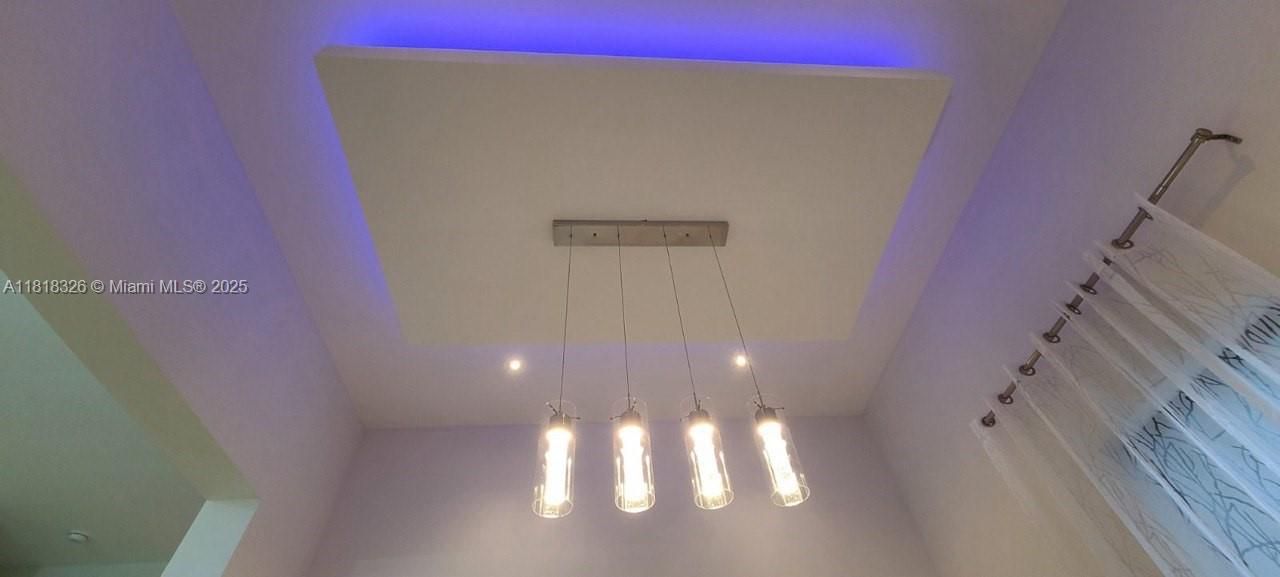 待售: $1,449,000 (4 贝兹, 3 浴室, 2214 平方英尺)