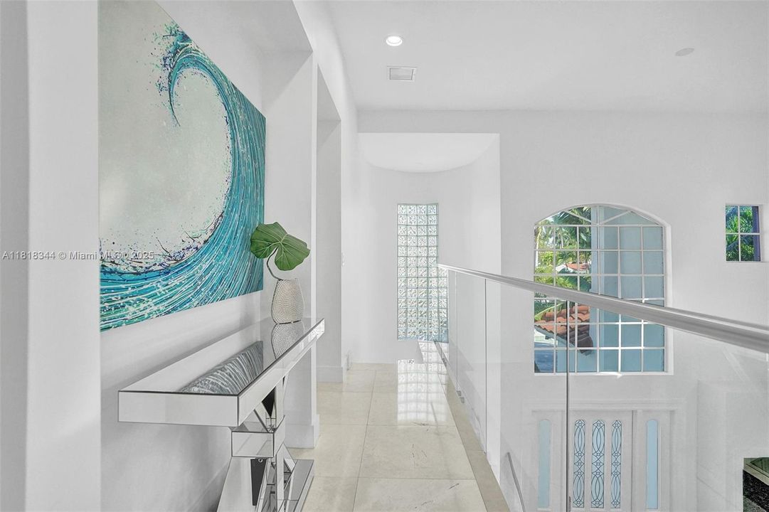 Activo con contrato: $1,850,000 (5 camas, 4 baños, 4281 Pies cuadrados)