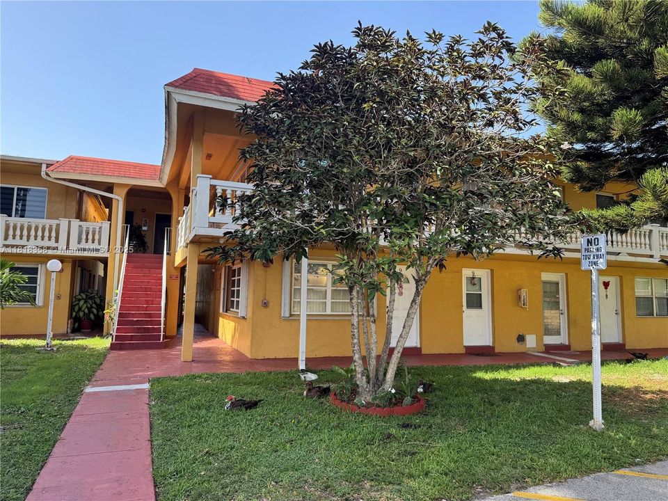 En Venta: $180,000 (2 camas, 2 baños, 1041 Pies cuadrados)