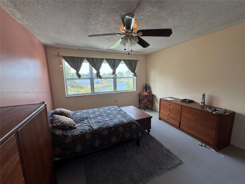 En Venta: $180,000 (2 camas, 2 baños, 1041 Pies cuadrados)