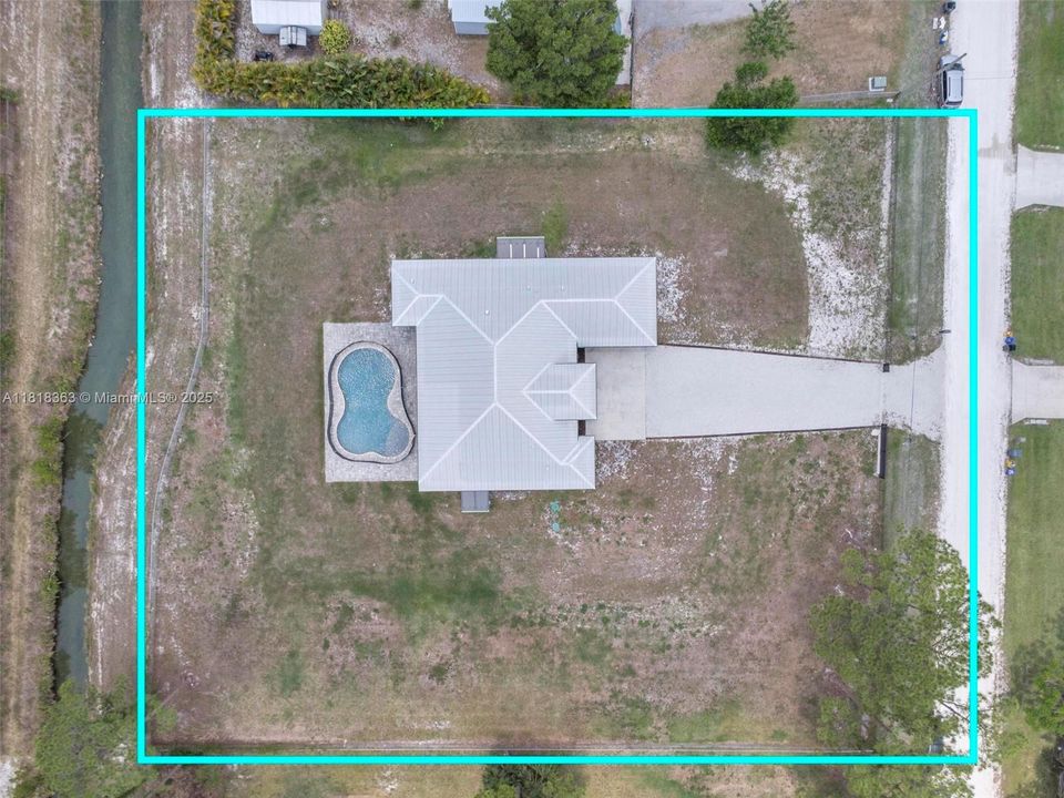 En Venta: $980,000 (5 camas, 3 baños, 2620 Pies cuadrados)