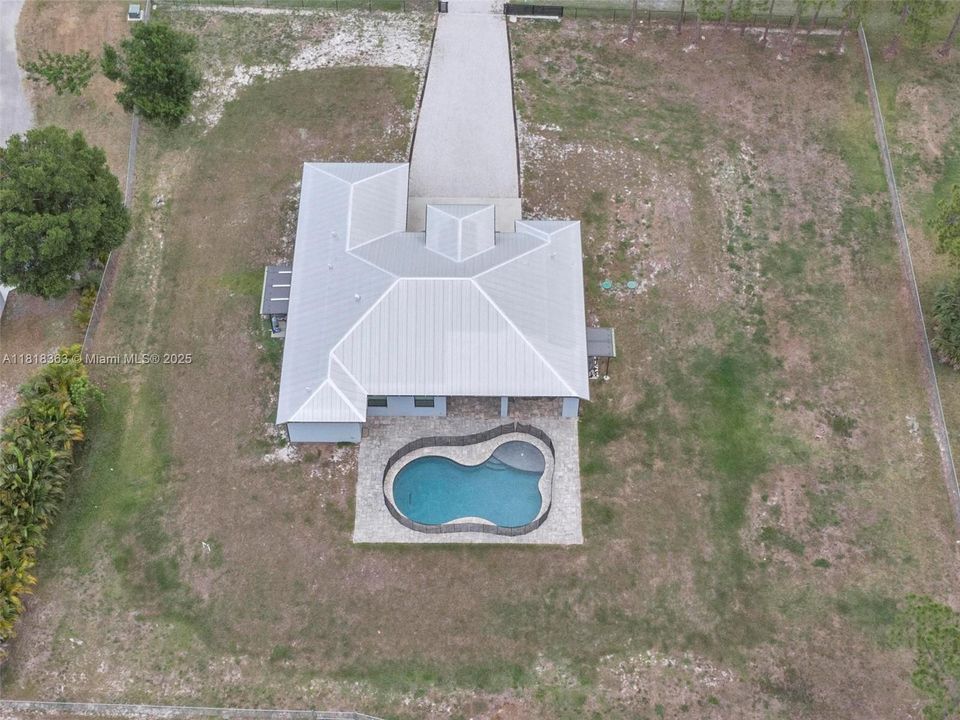 En Venta: $980,000 (5 camas, 3 baños, 2620 Pies cuadrados)