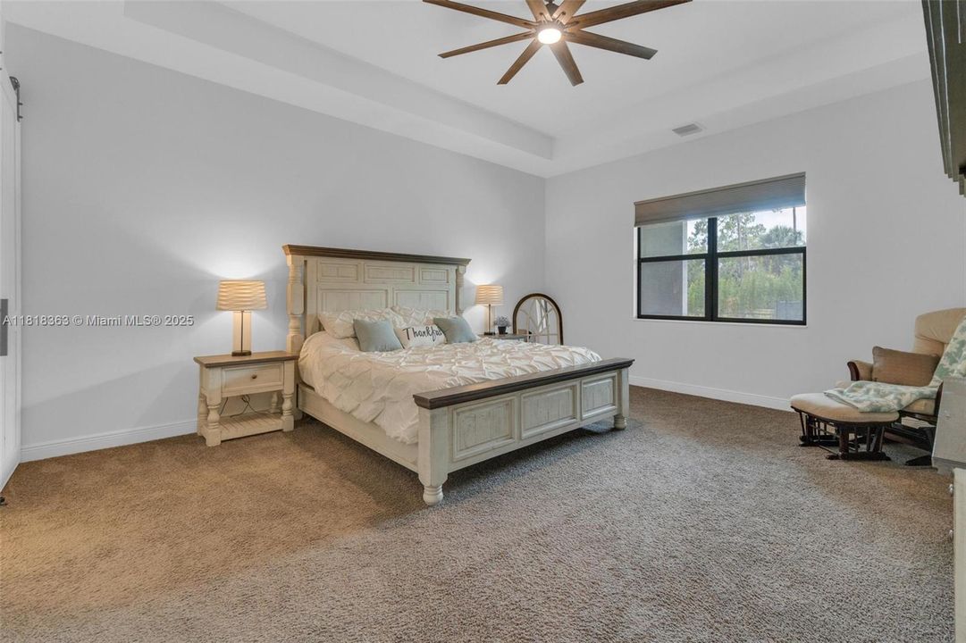 En Venta: $980,000 (5 camas, 3 baños, 2620 Pies cuadrados)