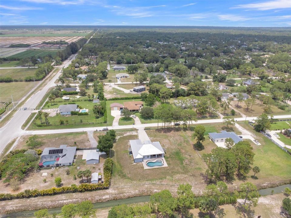 En Venta: $980,000 (5 camas, 3 baños, 2620 Pies cuadrados)