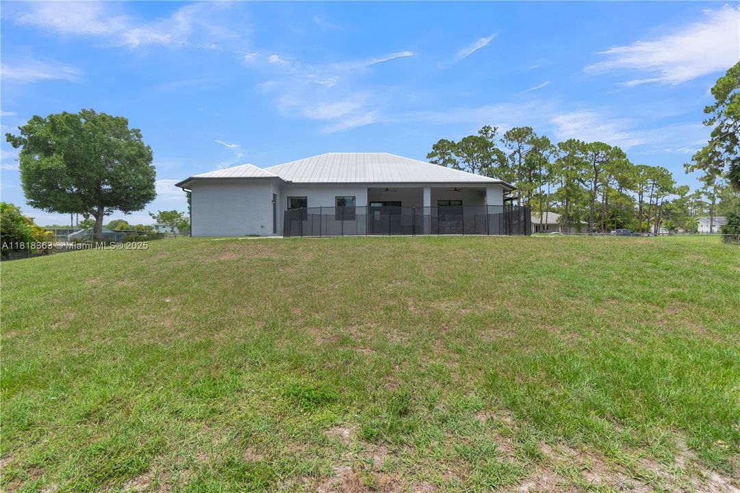 En Venta: $980,000 (5 camas, 3 baños, 2620 Pies cuadrados)