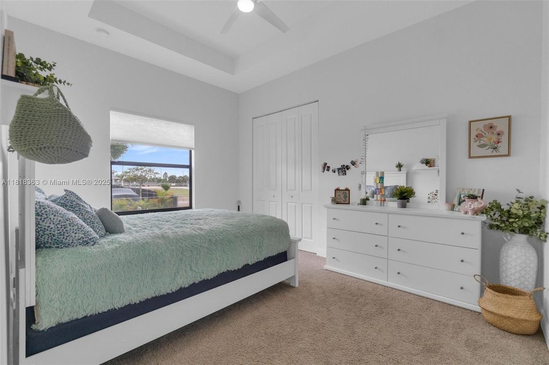 En Venta: $980,000 (5 camas, 3 baños, 2620 Pies cuadrados)