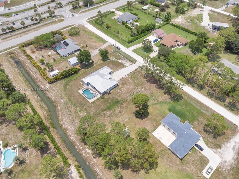 En Venta: $980,000 (5 camas, 3 baños, 2620 Pies cuadrados)