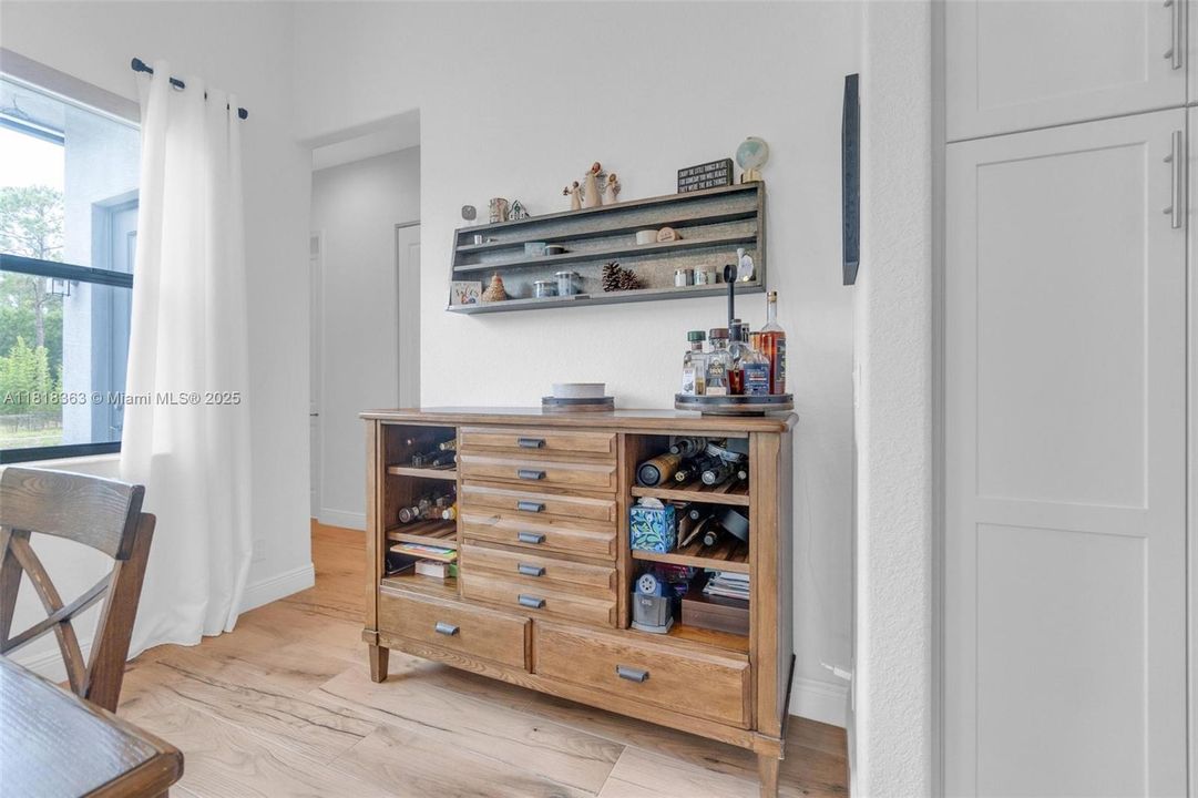 En Venta: $980,000 (5 camas, 3 baños, 2620 Pies cuadrados)