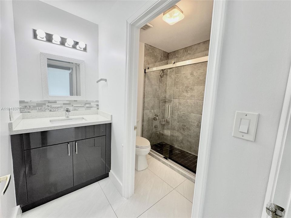 最近租的: $7,000 (4 贝兹, 3 浴室, 3120 平方英尺)