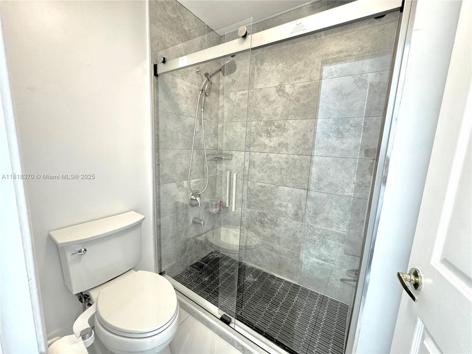 最近租的: $7,000 (4 贝兹, 3 浴室, 3120 平方英尺)