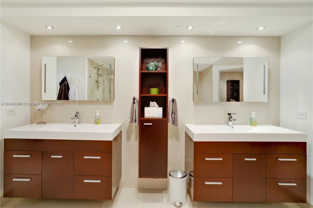 待售: $2,250,000 (3 贝兹, 3 浴室, 3400 平方英尺)