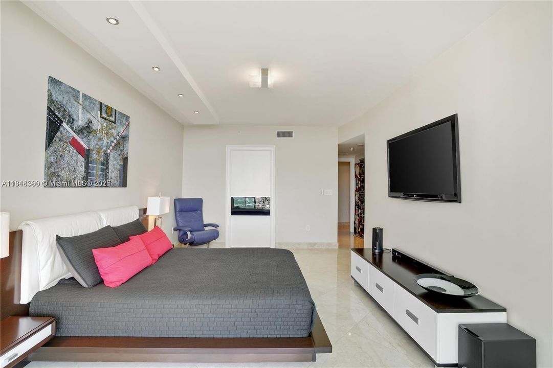 待售: $2,250,000 (3 贝兹, 3 浴室, 3400 平方英尺)