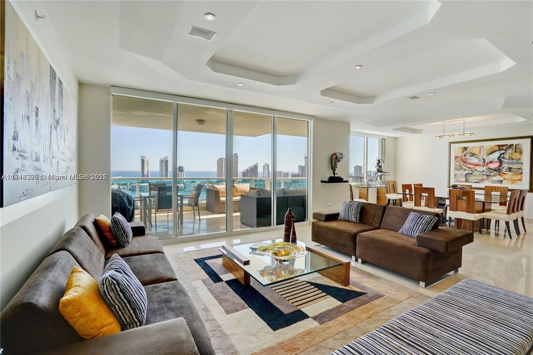 待售: $2,250,000 (3 贝兹, 3 浴室, 3400 平方英尺)