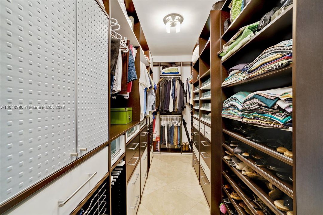 待售: $2,250,000 (3 贝兹, 3 浴室, 3400 平方英尺)