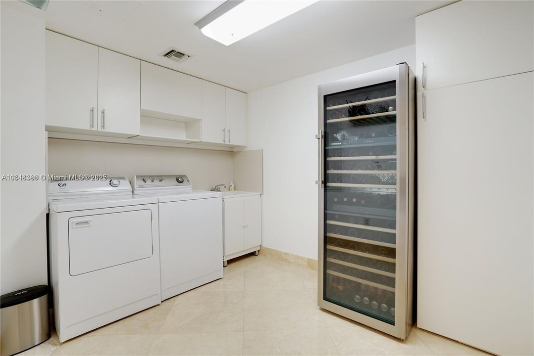 待售: $2,250,000 (3 贝兹, 3 浴室, 3400 平方英尺)