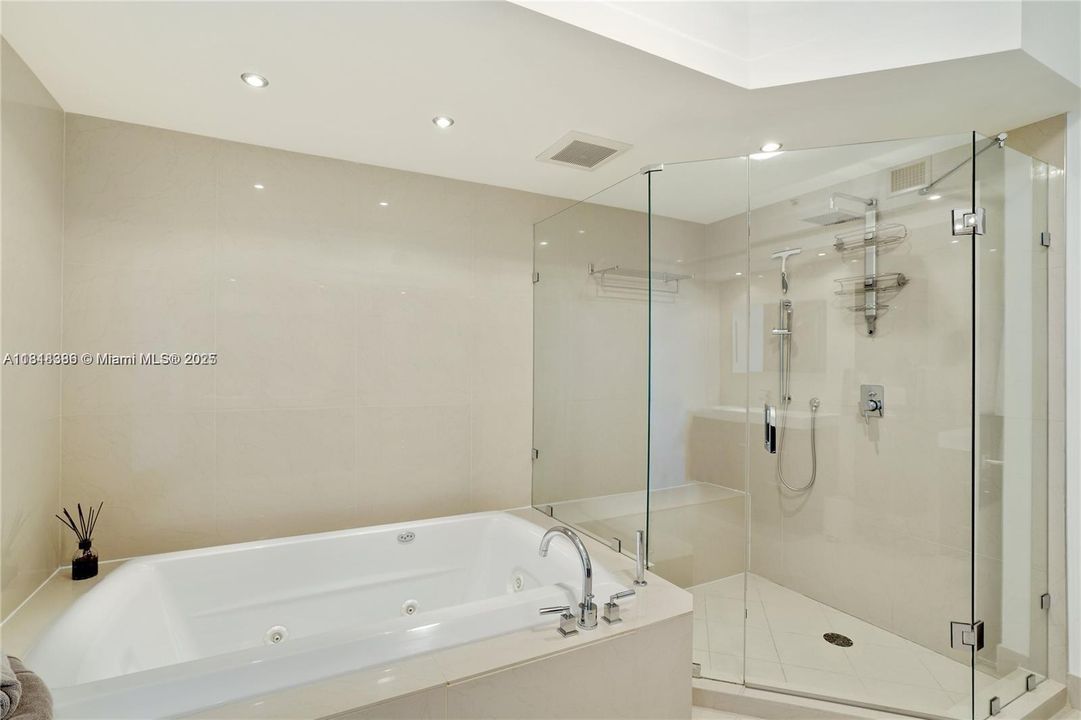 待售: $2,250,000 (3 贝兹, 3 浴室, 3400 平方英尺)