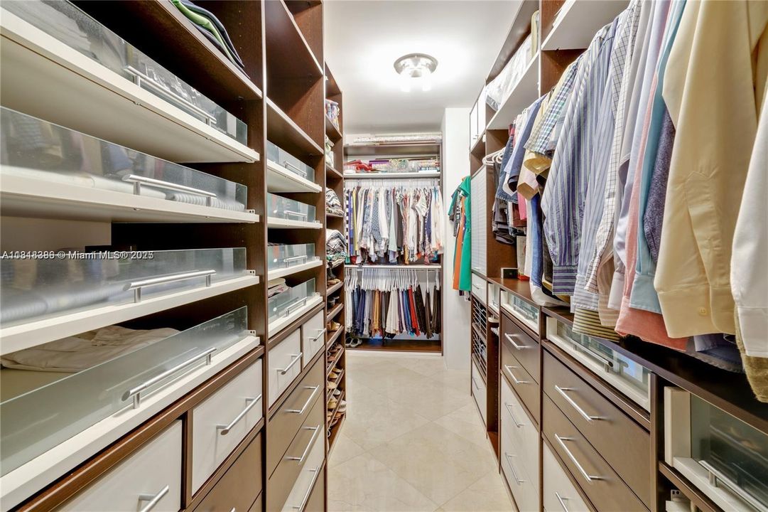 待售: $2,250,000 (3 贝兹, 3 浴室, 3400 平方英尺)