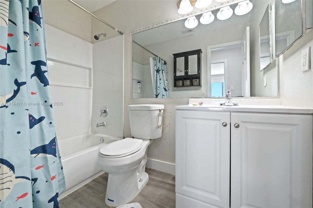 Recently Sold: $680,000 (4 beds, 2 baths, 1808 Square Feet)