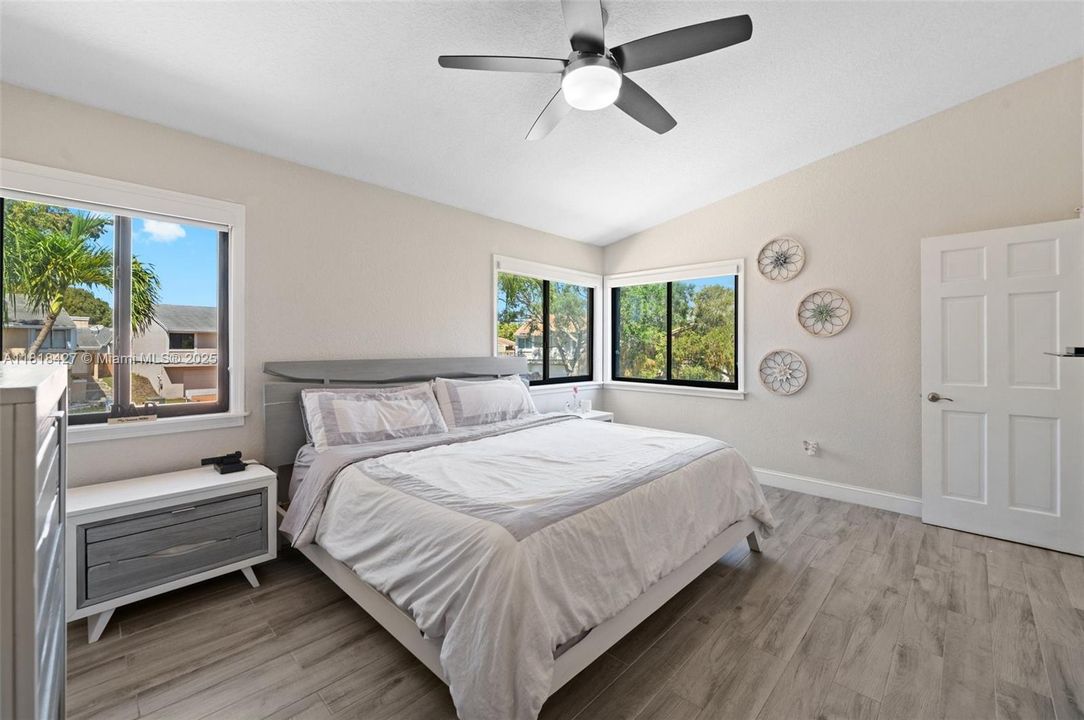 Recently Sold: $680,000 (4 beds, 2 baths, 1808 Square Feet)