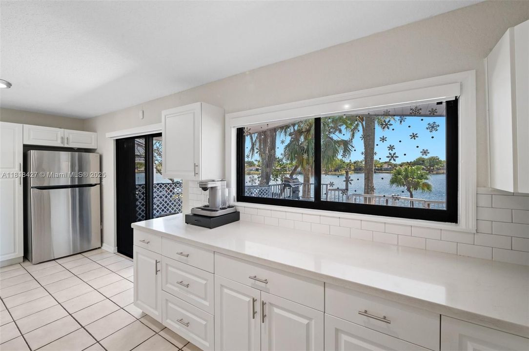 Recently Sold: $680,000 (4 beds, 2 baths, 1808 Square Feet)