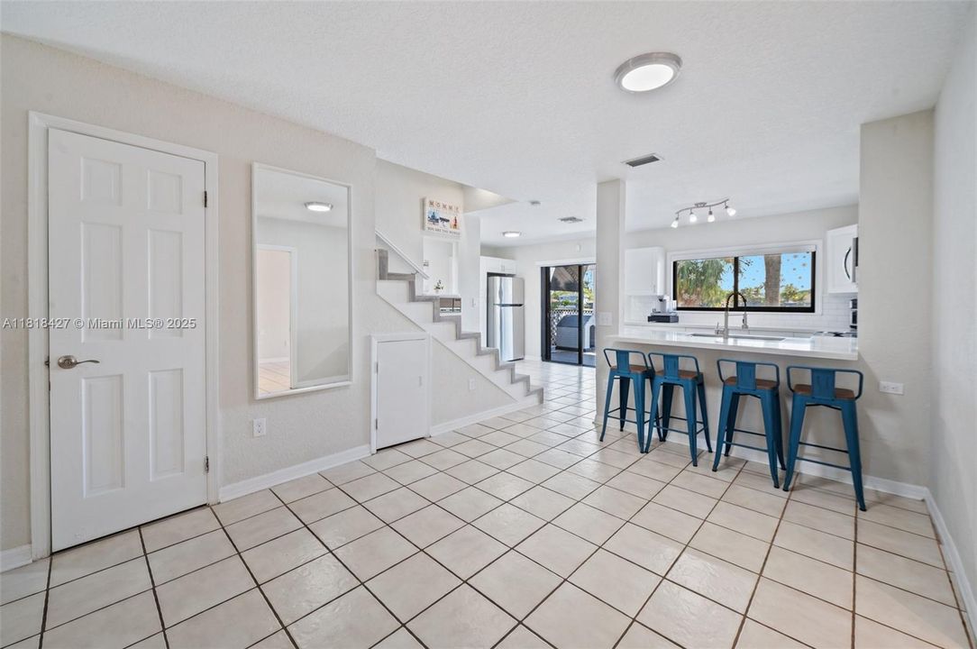 Recently Sold: $680,000 (4 beds, 2 baths, 1808 Square Feet)