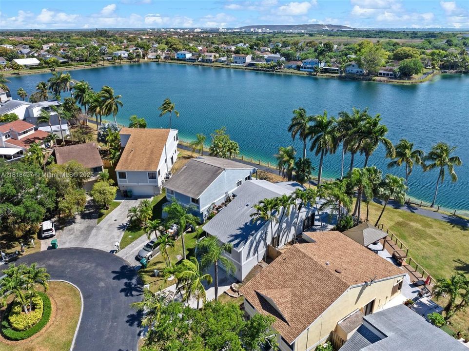 Recently Sold: $680,000 (4 beds, 2 baths, 1808 Square Feet)