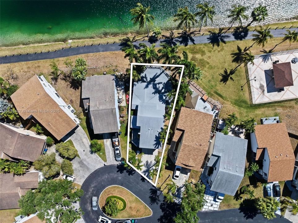 Recently Sold: $680,000 (4 beds, 2 baths, 1808 Square Feet)