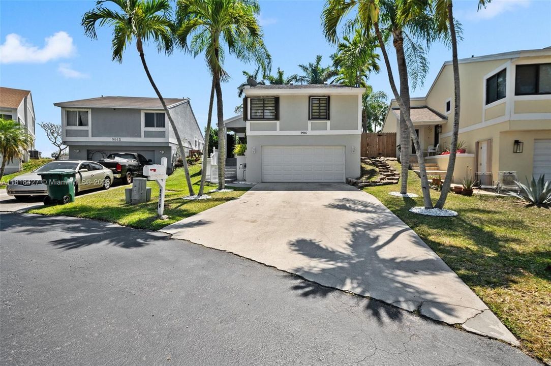 Recently Sold: $680,000 (4 beds, 2 baths, 1808 Square Feet)