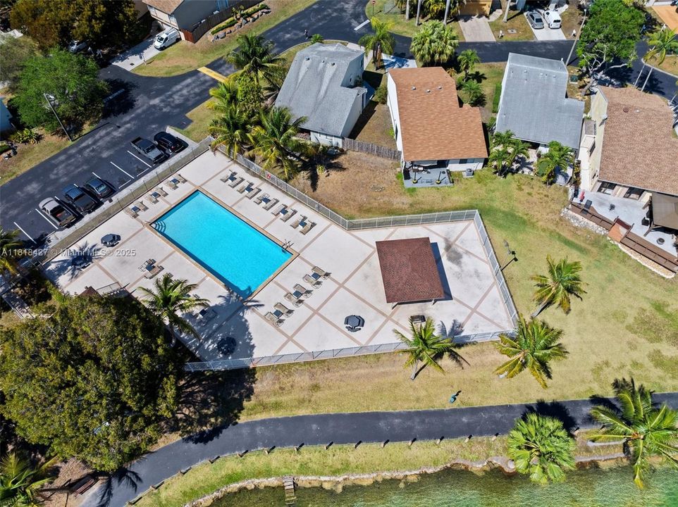 Recently Sold: $680,000 (4 beds, 2 baths, 1808 Square Feet)