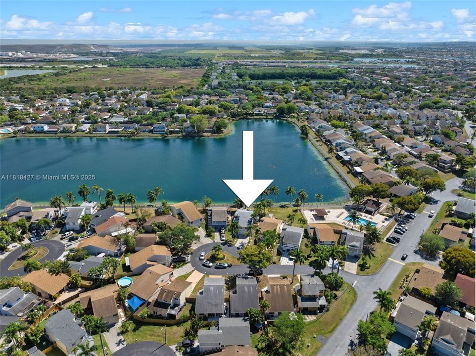 Recently Sold: $680,000 (4 beds, 2 baths, 1808 Square Feet)