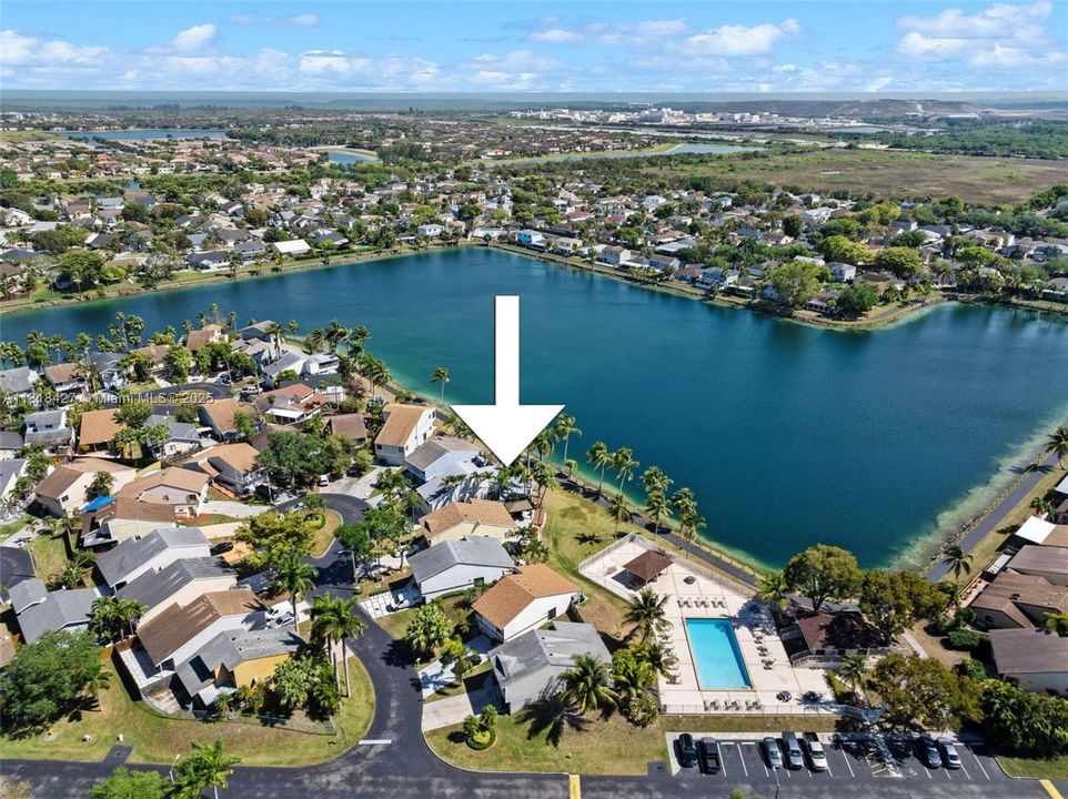 Recently Sold: $680,000 (4 beds, 2 baths, 1808 Square Feet)