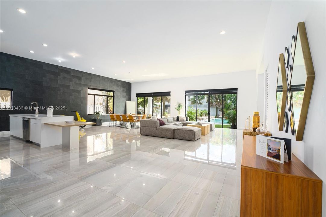 For Sale: $1,800,000 (4 beds, 3 baths, 2860 Square Feet)