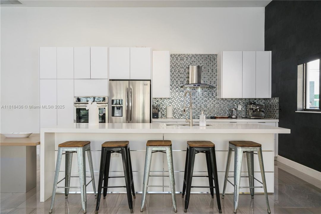 For Sale: $1,800,000 (4 beds, 3 baths, 2860 Square Feet)