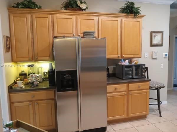 Active With Contract: $2,450 (2 beds, 2 baths, 2050 Square Feet)