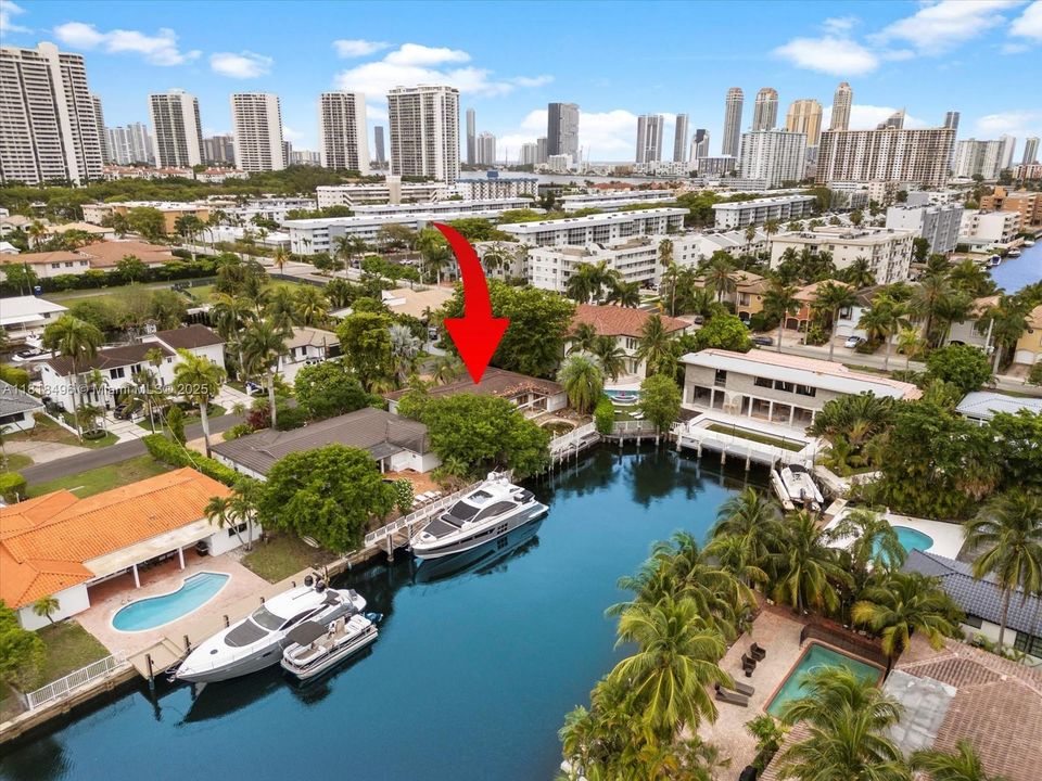 For Sale: $2,700,000 (3 beds, 2 baths, 2344 Square Feet)
