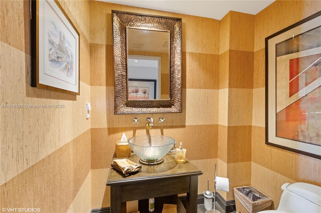 Active With Contract: $2,275,000 (3 beds, 3 baths, 2726 Square Feet)