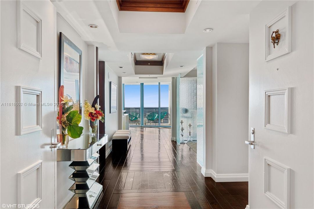 Active With Contract: $2,275,000 (3 beds, 3 baths, 2726 Square Feet)