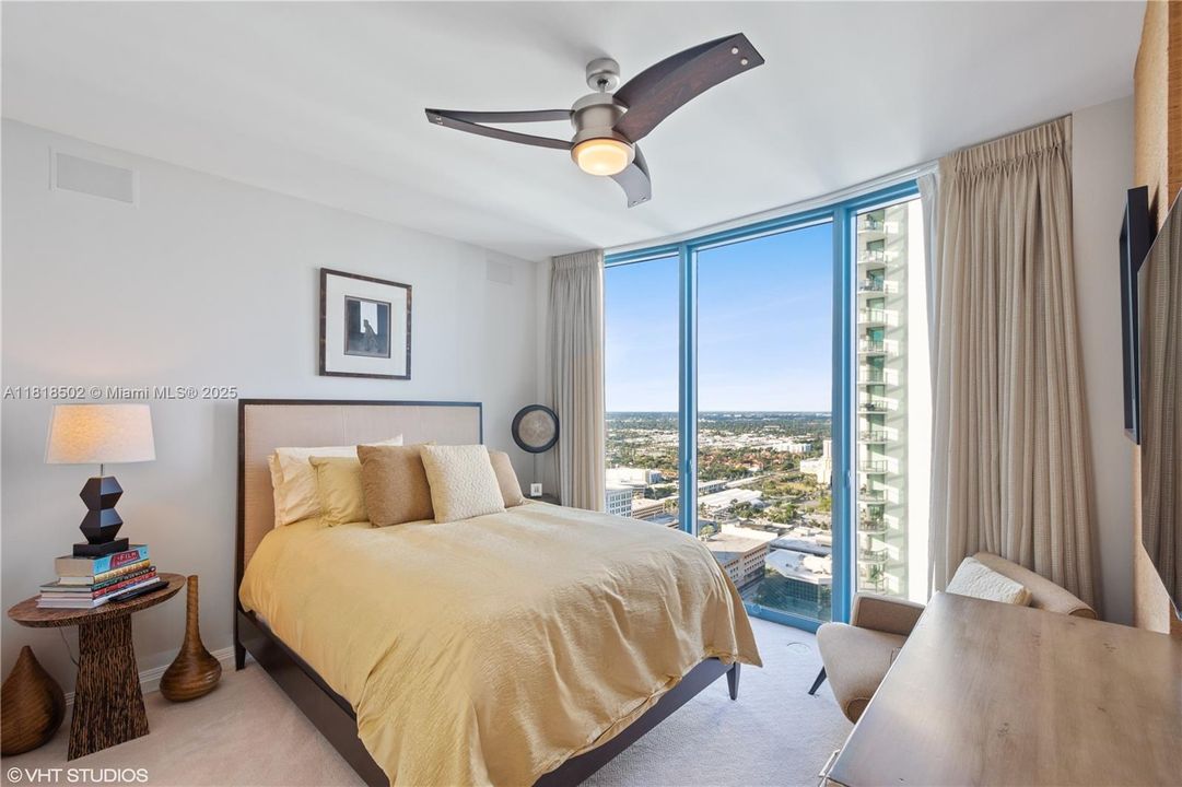 Active With Contract: $2,275,000 (3 beds, 3 baths, 2726 Square Feet)